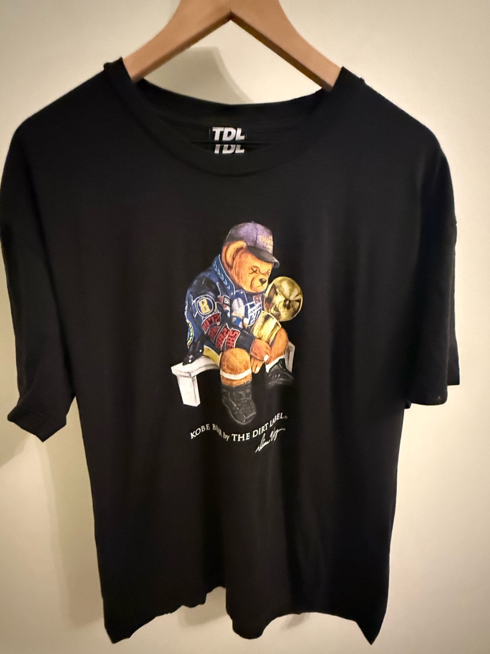TDL The Dirt Label Kobe Bryant “Kobe Bear” Graphic T-Shirt Black XL